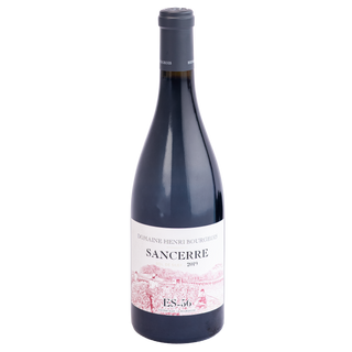 A bottle of Doulaine Henri Bourgeois Sancerre 2009 red wine, featuring a dark glass bottle with a white and pink label, on a solid white background.